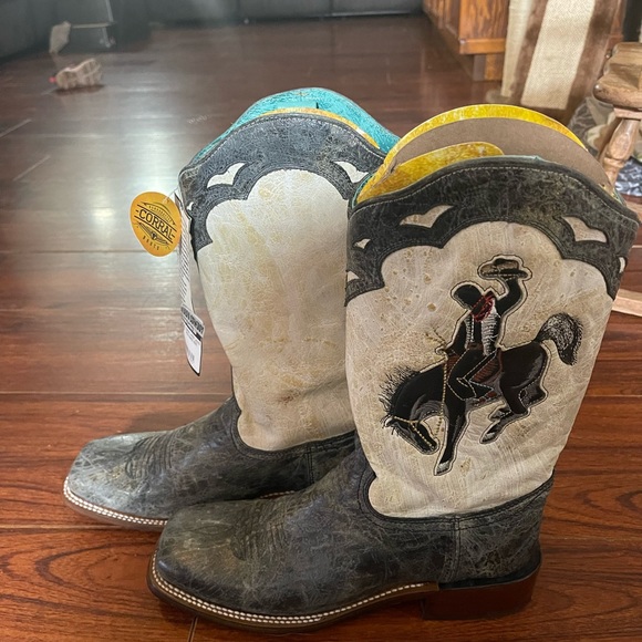 Size 10, Corral Brand Cowgirl Boots, Super Cute! - Picture 3 of 3